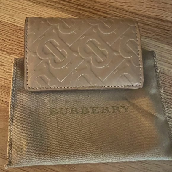New BURBERRY/ Tan Monogram Card and Coin Case - Picture 1 of 16